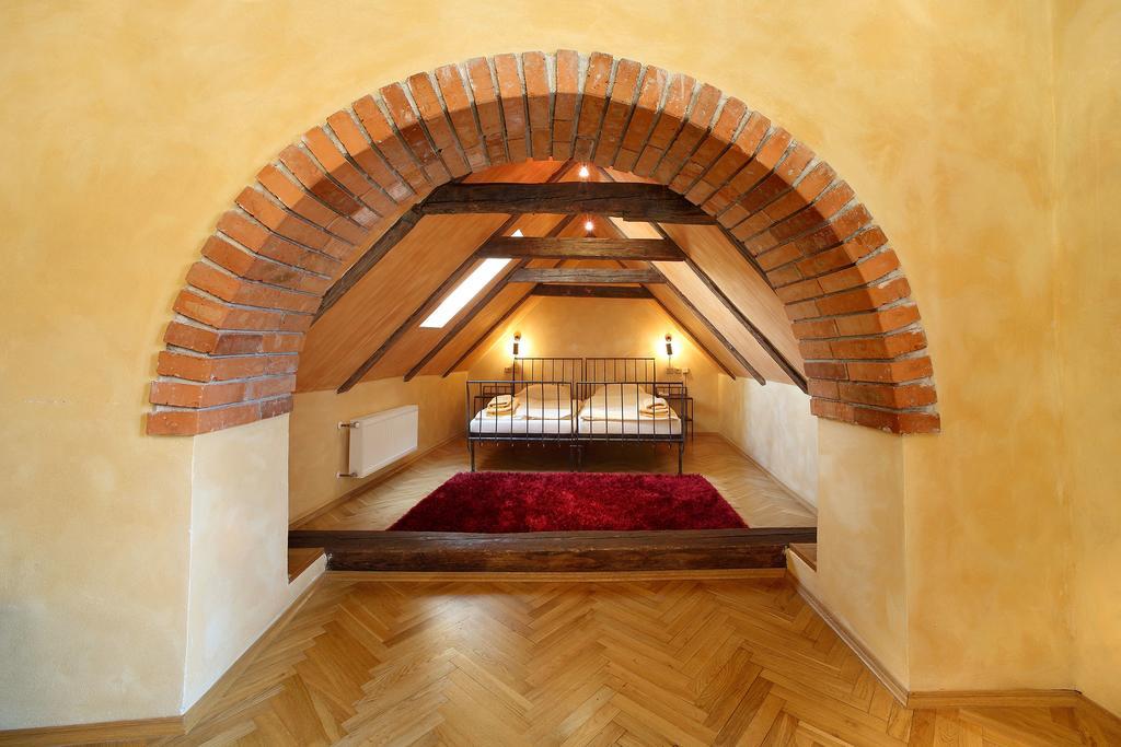 Arcadie Hotel & Apartments Cesky Krumlov Bagian luar foto