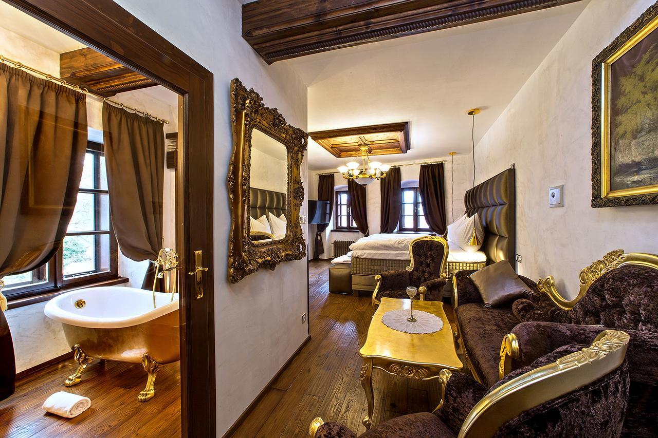 Arcadie Hotel & Apartments Cesky Krumlov Bagian luar foto