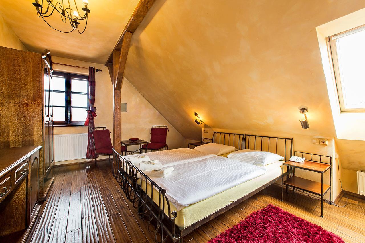 Arcadie Hotel & Apartments Cesky Krumlov Bagian luar foto