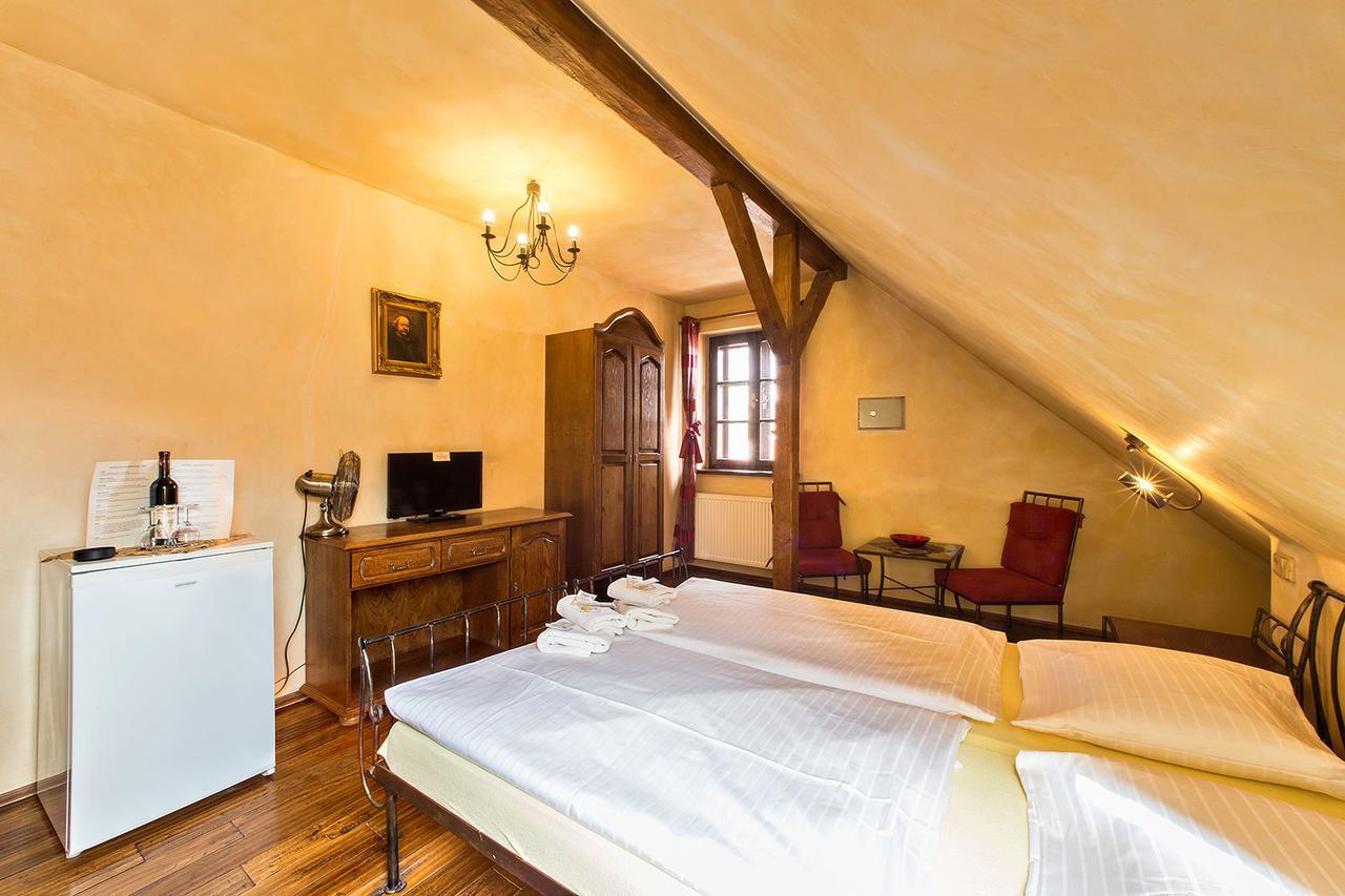 Arcadie Hotel & Apartments Cesky Krumlov Bagian luar foto