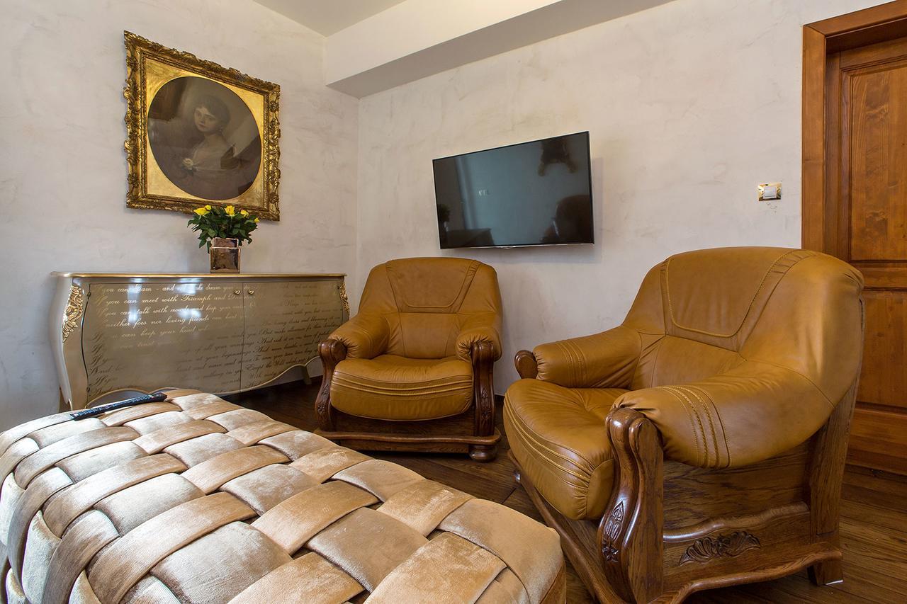 Arcadie Hotel & Apartments Cesky Krumlov Bagian luar foto